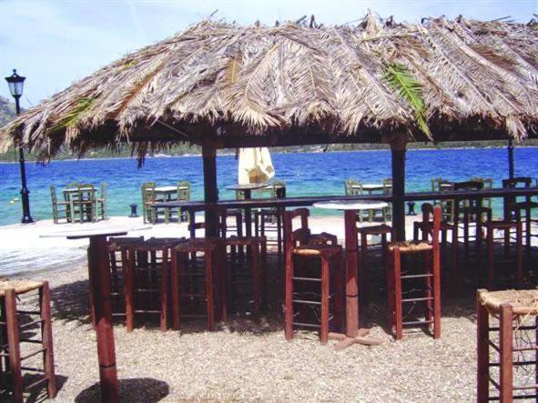 Mantas Bay Hotel Loutráki Exterior foto