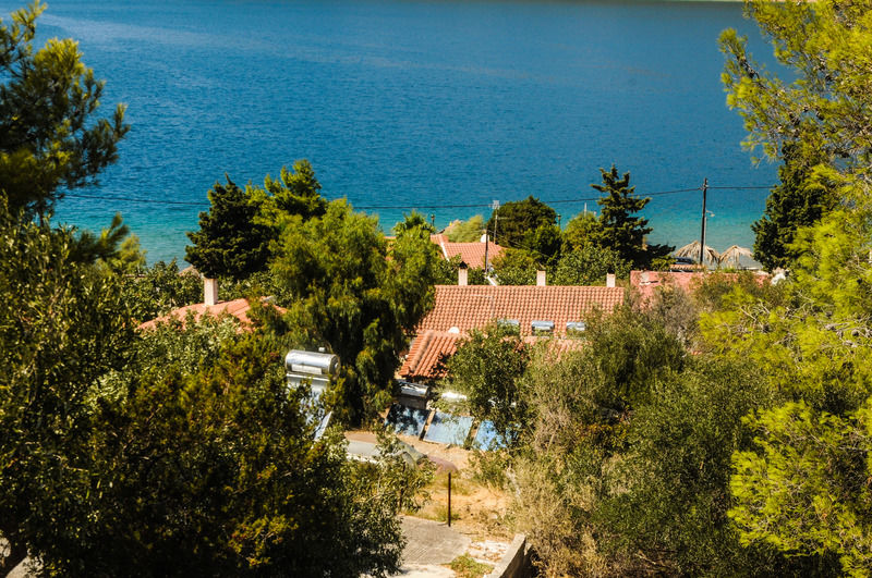 Mantas Bay Hotel Loutráki Exterior foto